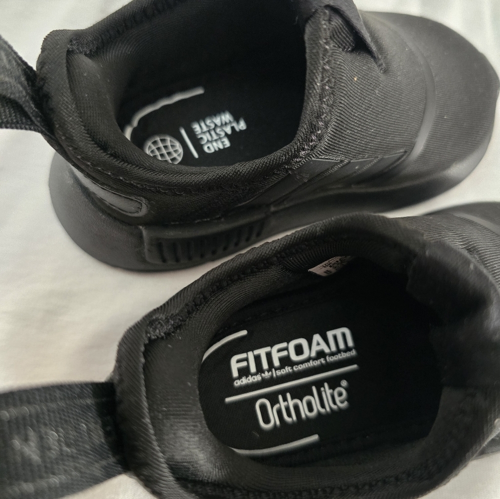 Adidas Black Sneakers Modern Slip-On Design - Picture 2 of 7